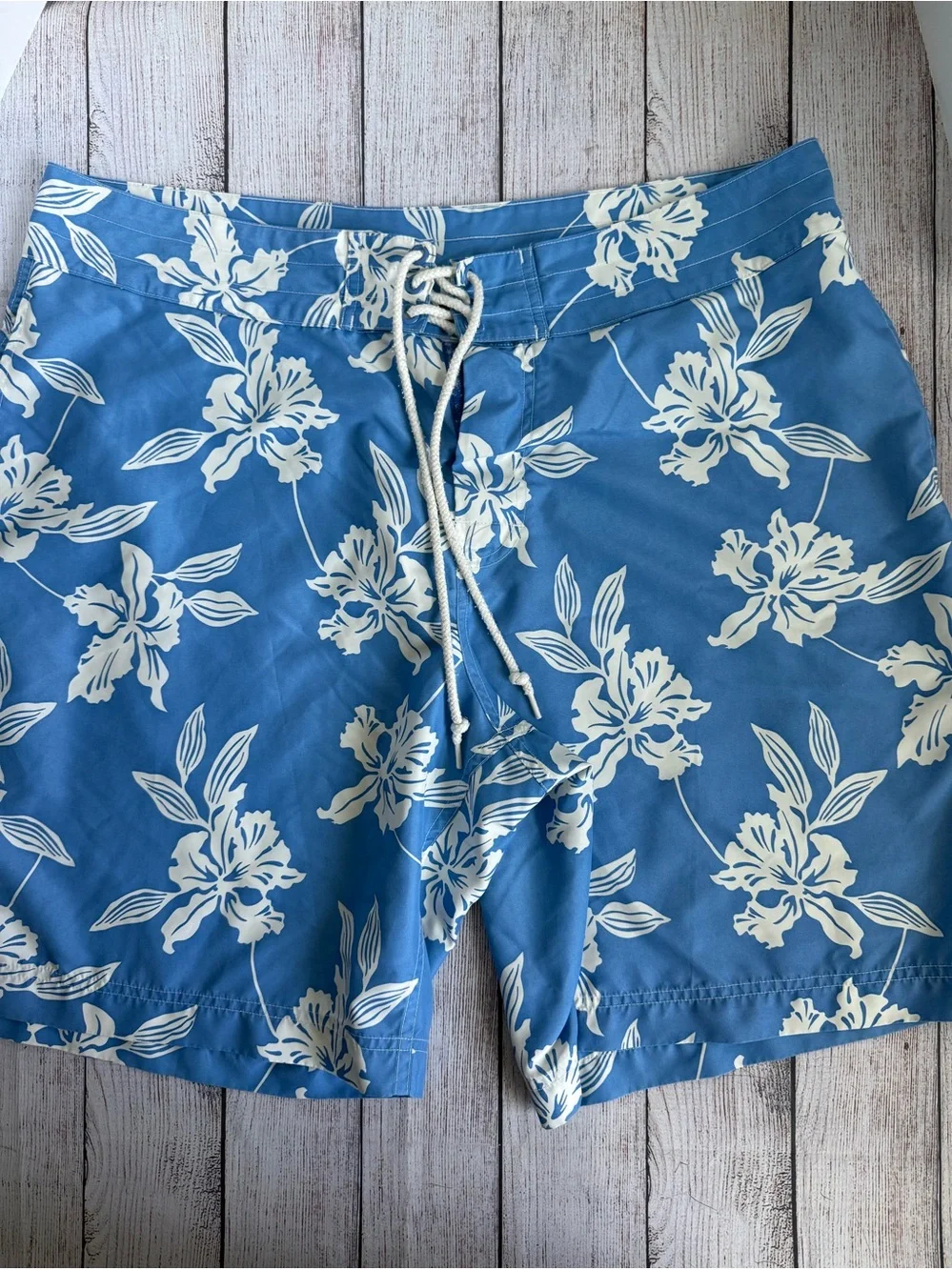 J. CREW Blue Hawaiian Floral Print Board Shorts 38